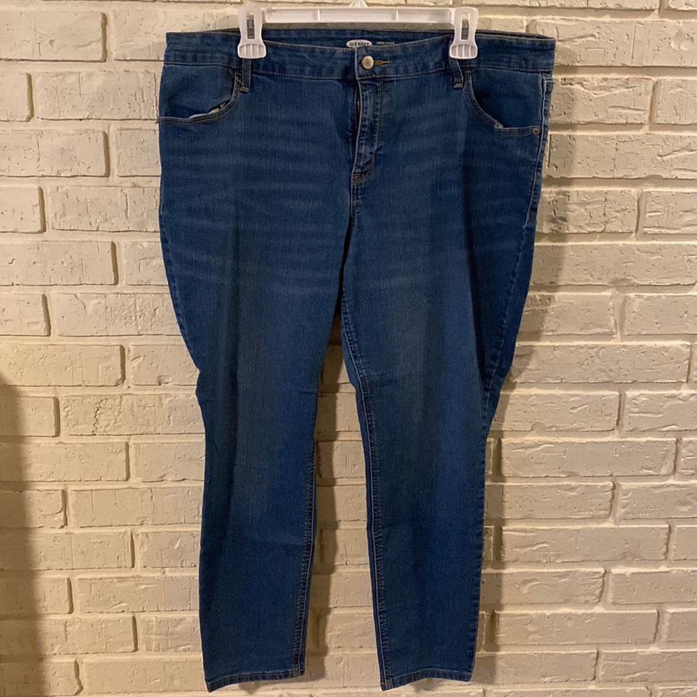 Mid-Rise Super-Skinny Ankle Jeans